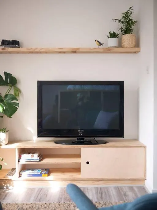 Contemporary City Studio Apartment 2 Minutes From Station Aberdeen
