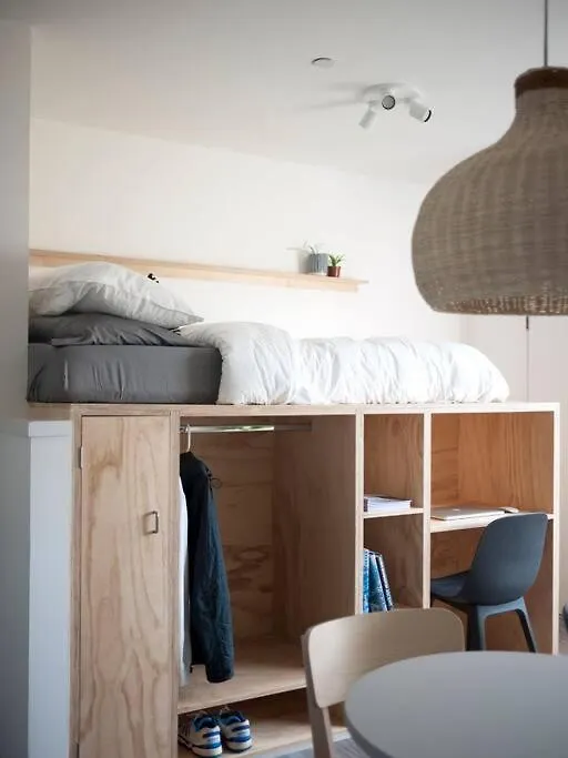 Contemporary City Studio Apartment 2 Minutes From Station Aberdeen